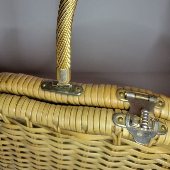 Vintage Rattan Wicker Purse/Tote - Picture 5 of 15